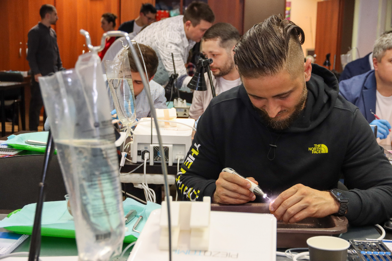 Продвинутый курс по имплантации: костная пластика и синус-лифтинг 13-14 сентября