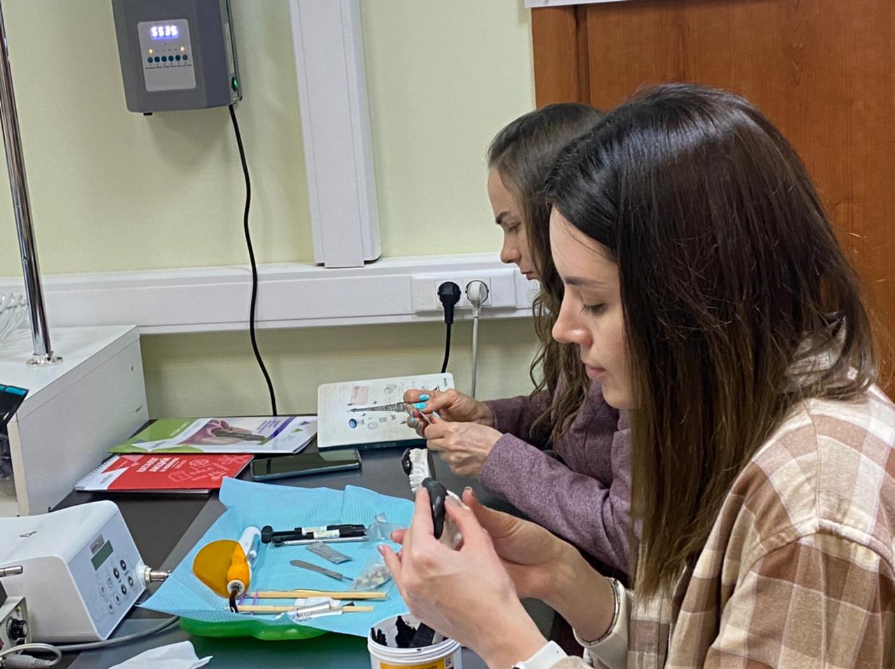 Прямые композитные виниры. Полный алгоритм и немного больше. Пост-релиз 3 марта 2021