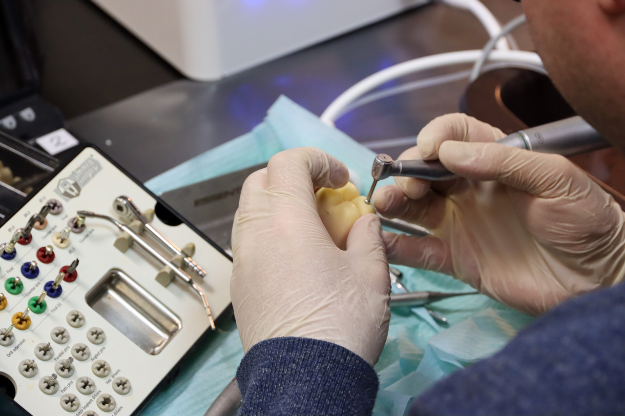 Продвинутый курс по имплантации. Костная пластика и синус-лифтинг