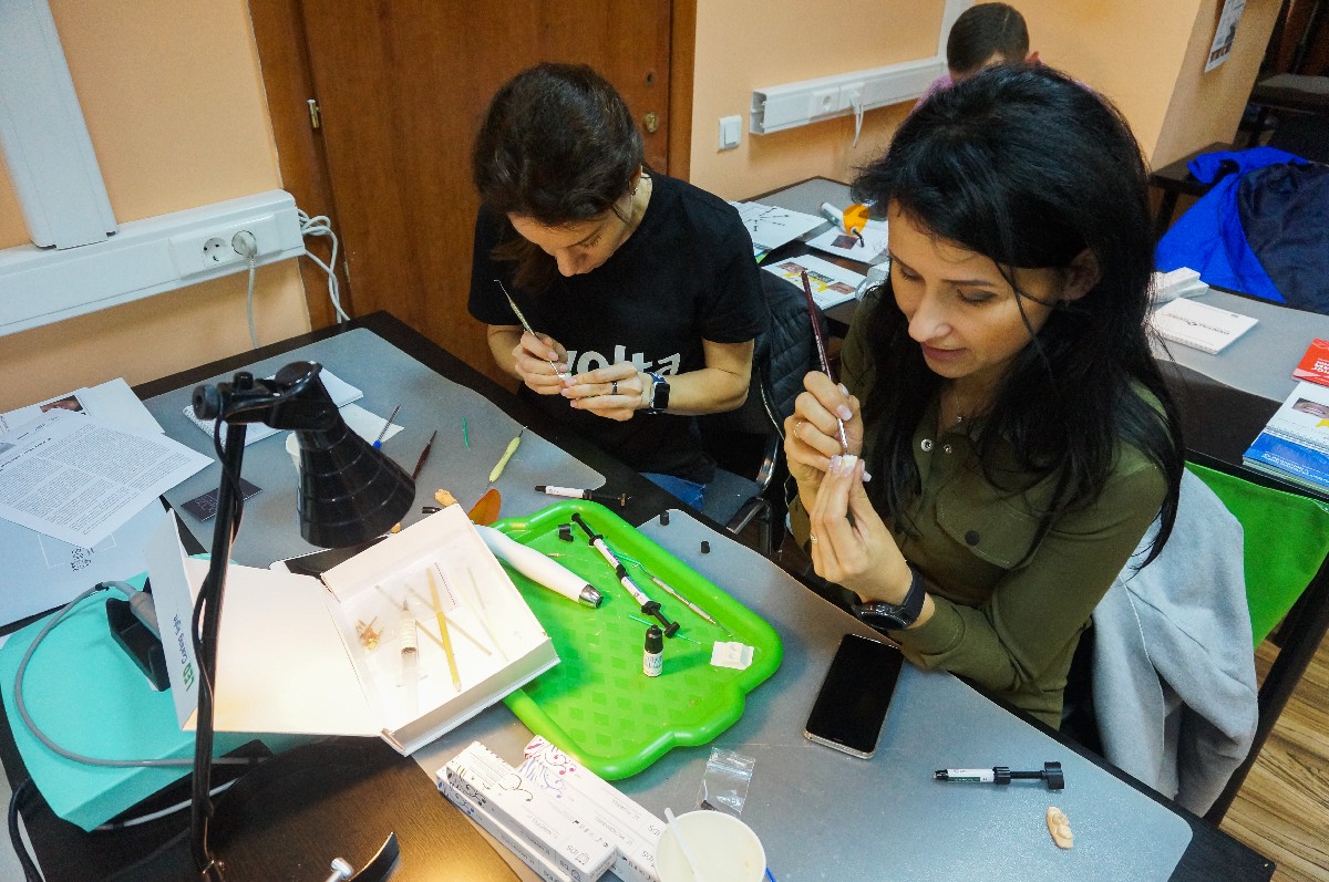 Прямые методы реставраций жевательной группы зубов, 19 сентября