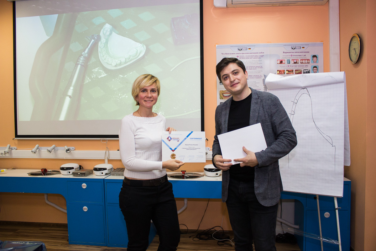 Препарирование зубов под цельнокерамические реставрации во фронтальном отделе. 3 сентября 2019, Султанов К.С.