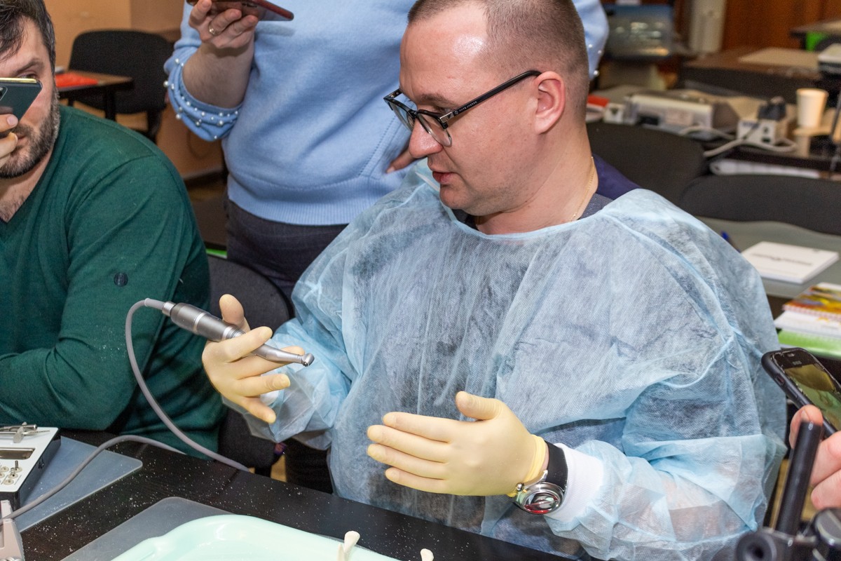 Стоматологическая реабилитация с помощью ангулированных имплантатов. 5 февраля 2020, Данилов Александр Алексеевич