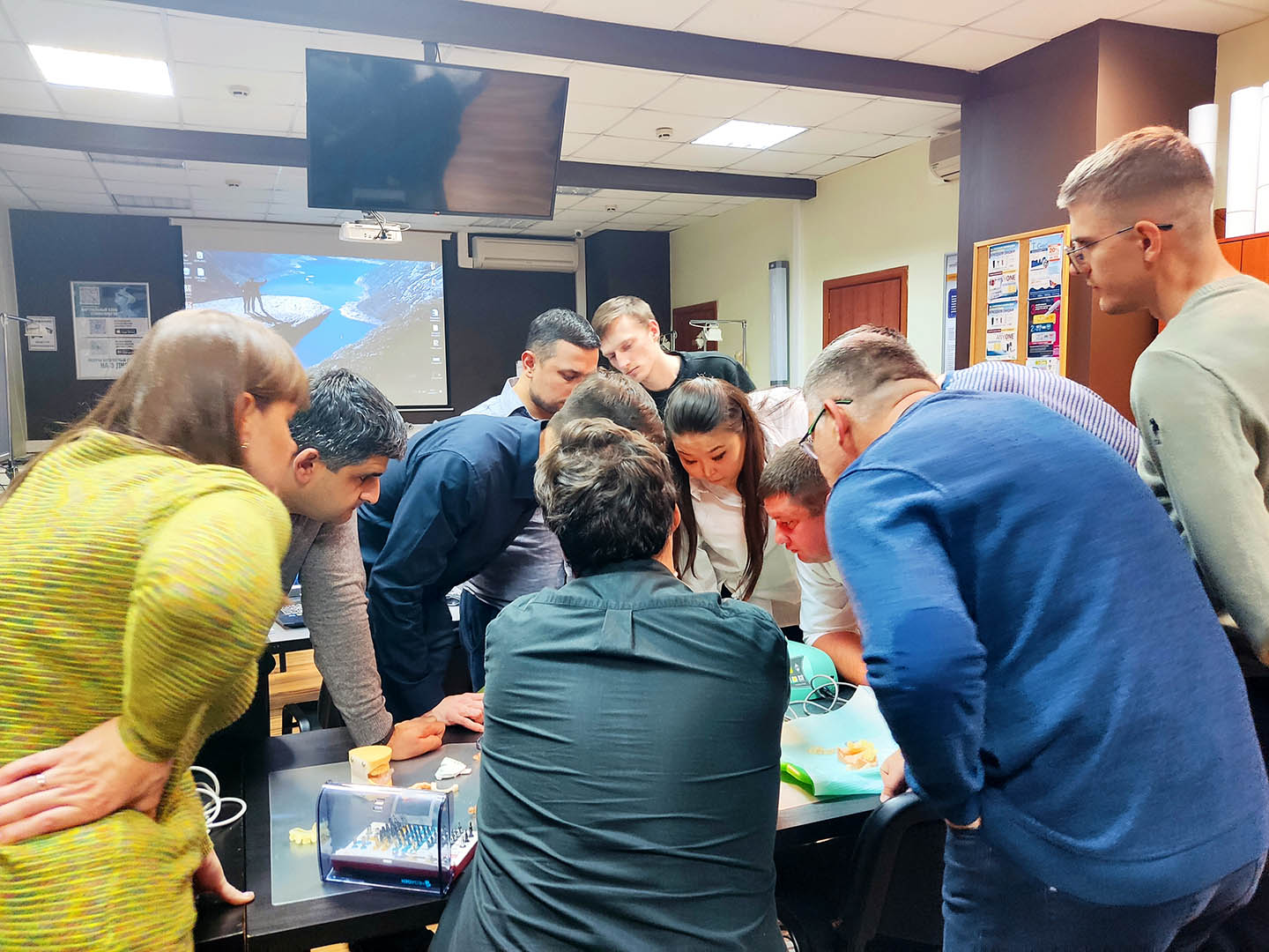 Продвинутый курс R2Gate+ExoCAD+3Shape: Практика на беззубой челюсти