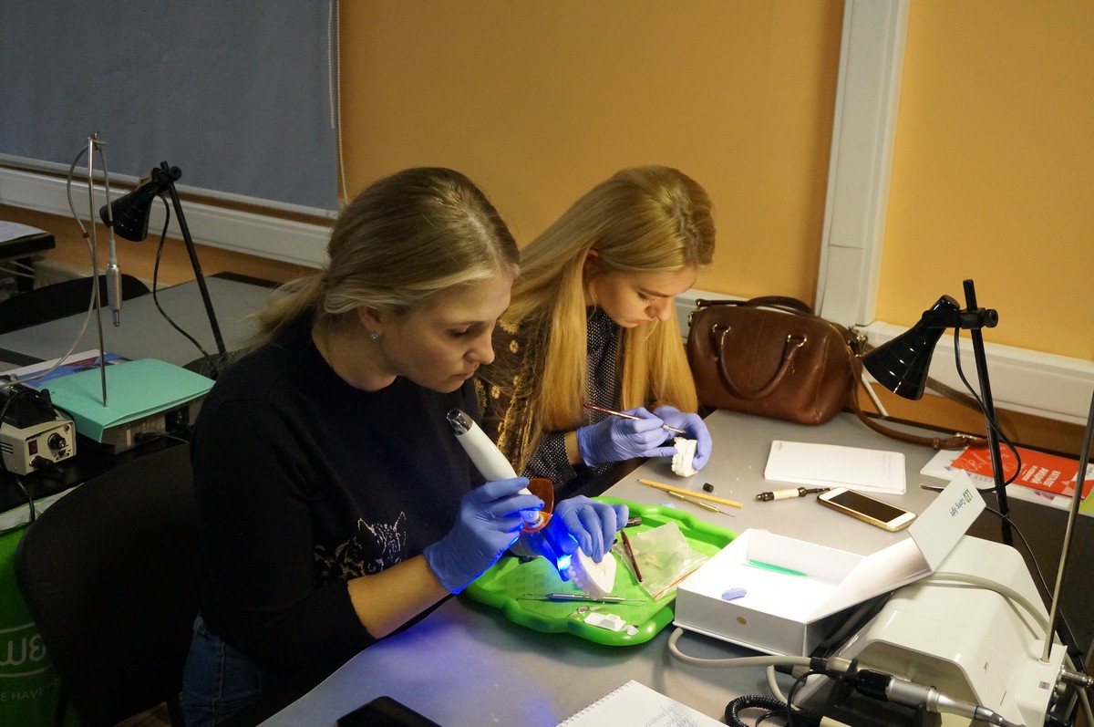 Прямая реставрация передних зубов. Эстетика, морфология, функция – ключи к успеху