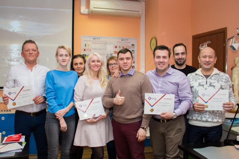 Одномоментная имплантация и немедленная нагрузка. 3 февраля 2020