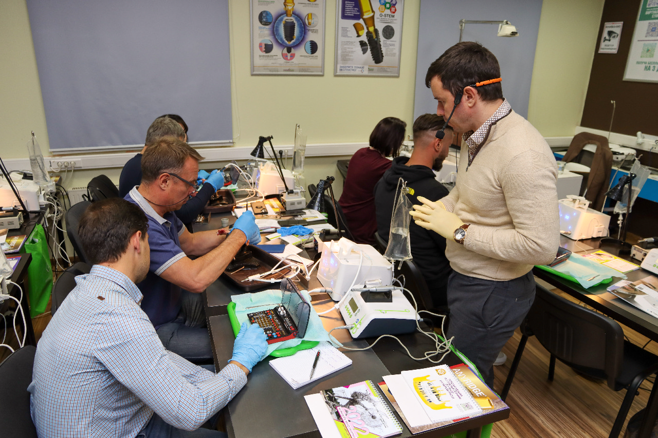 Продвинутый курс по имплантации: костная пластика и синус-лифтинг 13-14 сентября