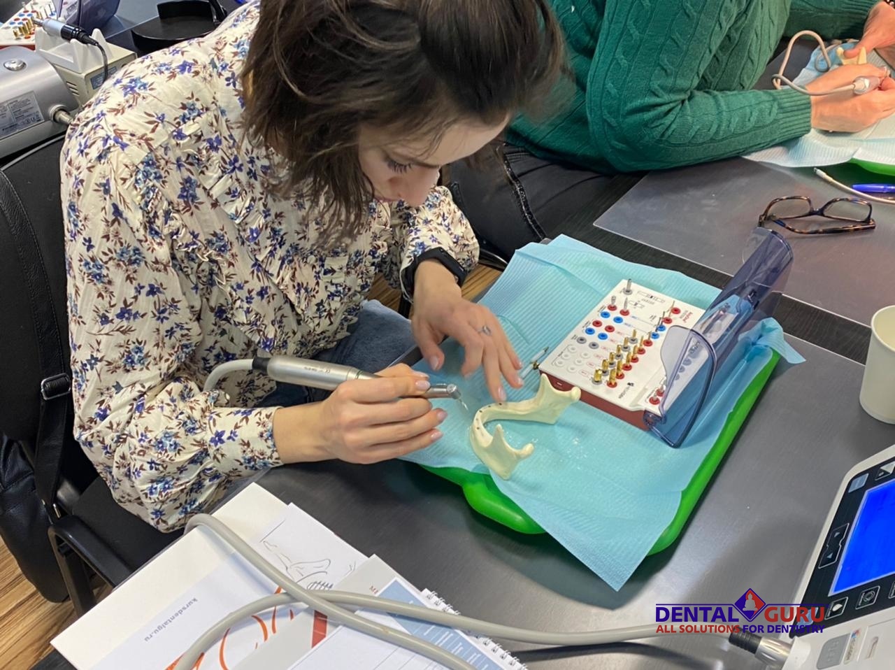 «Стоматологическая реабилитация с помощью ангулированных имплантатов. Имплантация на 4-х имплантатах. Физиологическое и анатомическое обоснование». Пост-релиз 31.01.21