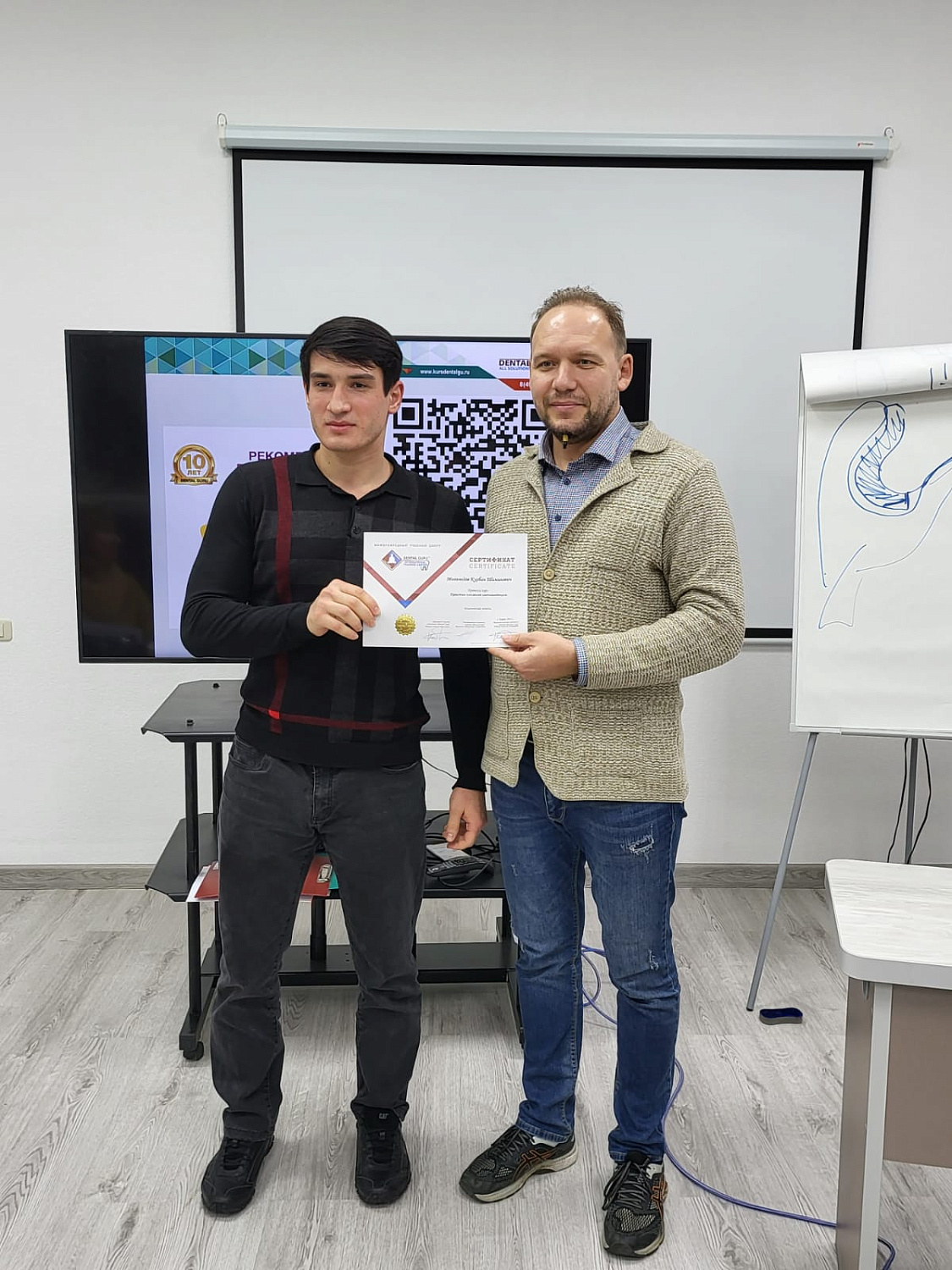 Практический мастер-класс: одномоментная имплантация и немедленная нагрузка