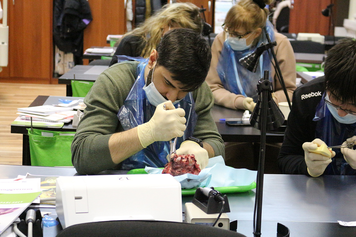 Атравматичное удаление зубов и методики наложения швов. Пост-релиз 22.01.21