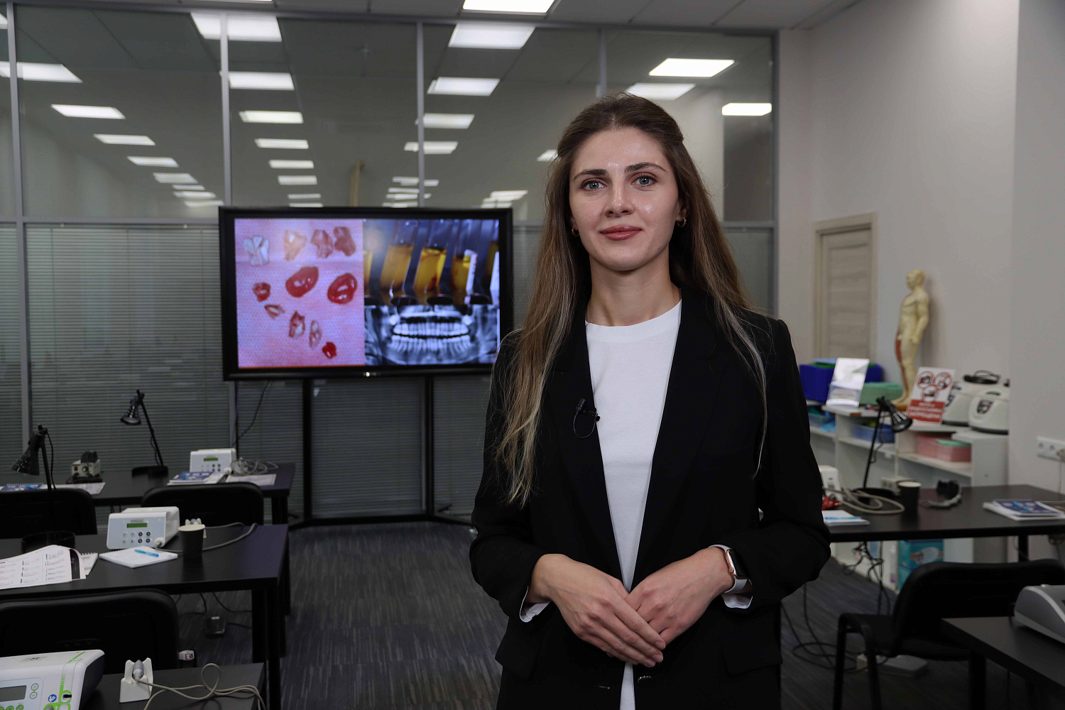 Атравматичное удаление зубов и методики наложения швов