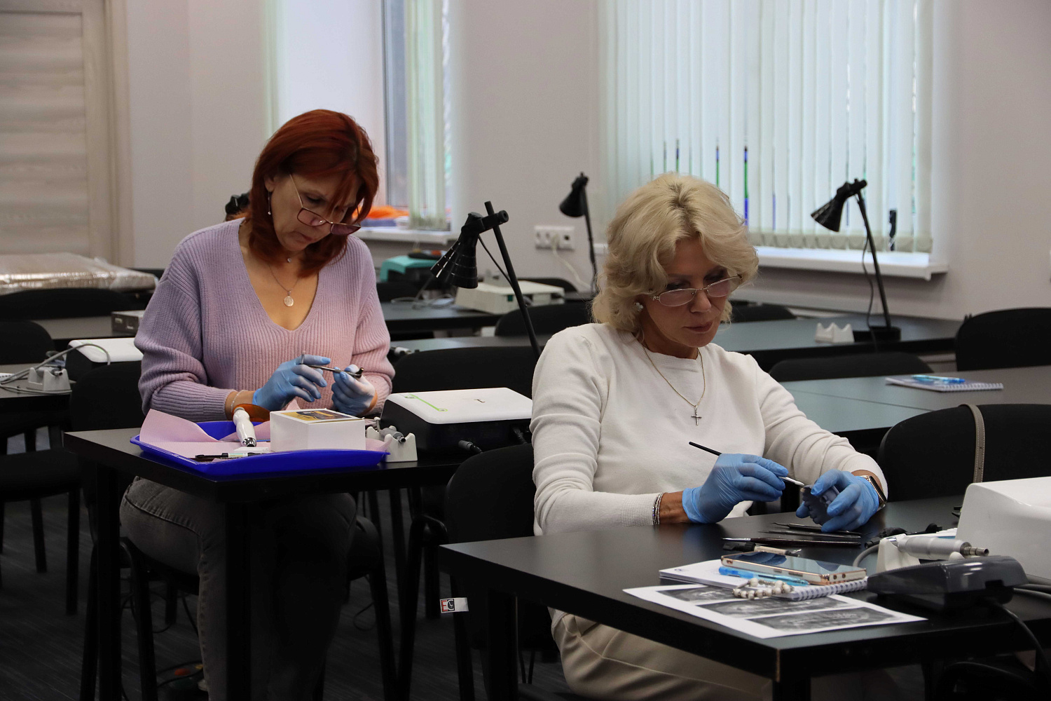 Прямые композитные виниры. Полный алгоритм и немного больше