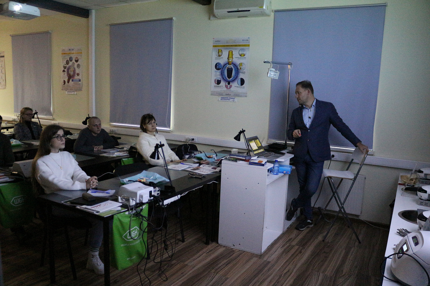 Атравматичное удаление зубов и методики наложения швов. Пост-релиз 22.01.21